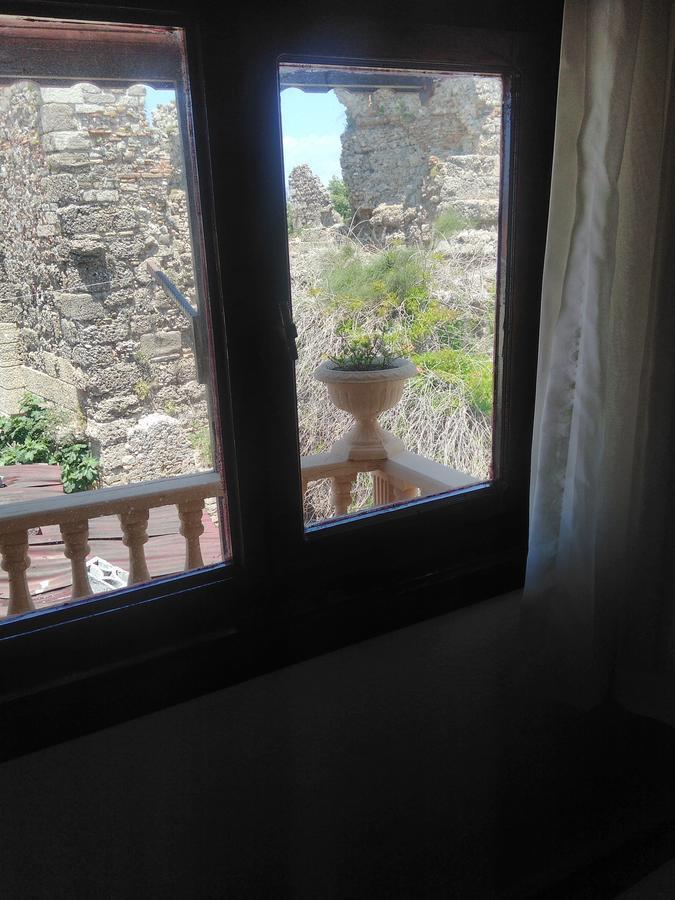 Yildiz1 Side